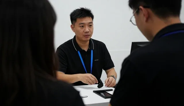 连锁门店中使用智能办公套装的优势分析